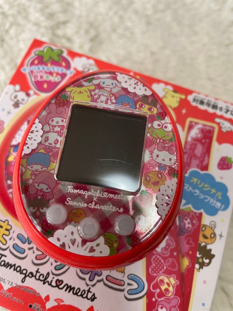 たまごっちみーつ サンリオキャラクター 赤