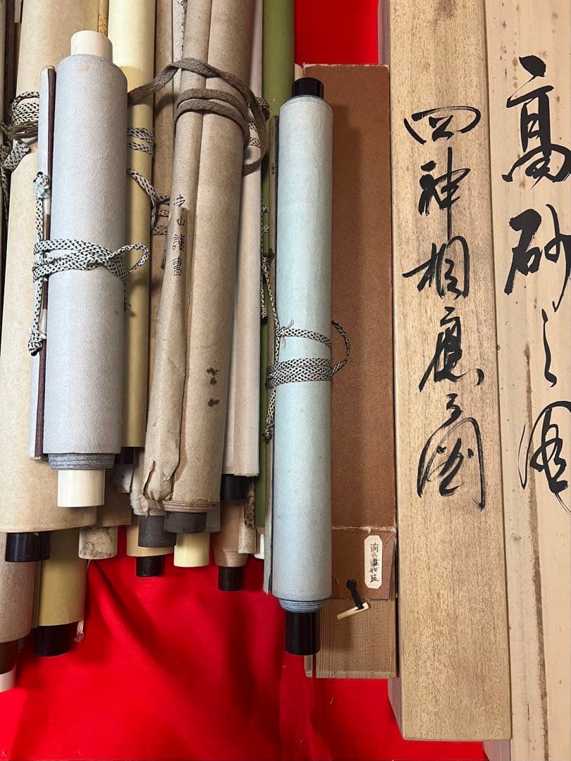 掛け軸　まとめて43本 佛画 中国複製画　山水など　送料込み！