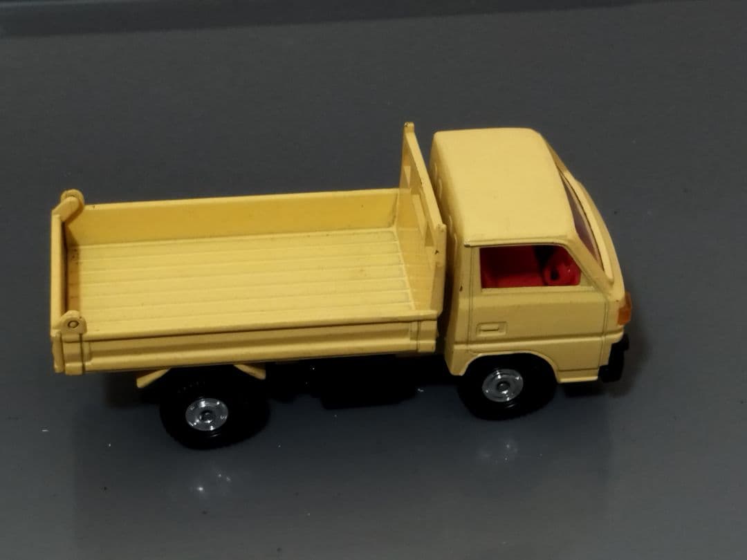 ●トミカ ダンディ 三菱 キャンター ダンプ トラック ミニカー