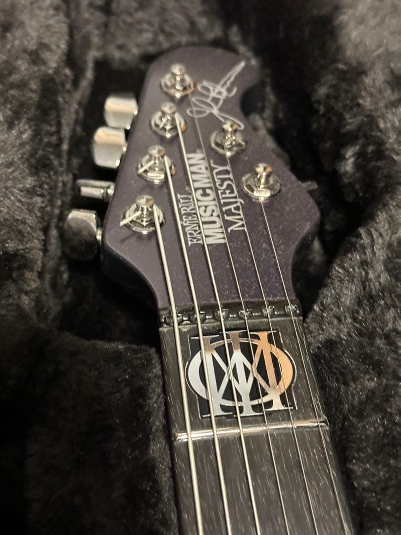 【訳あり】ERNIEBALL MUSICMAN Majesty 6st