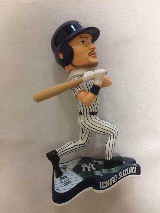 世界 2013個 限定品 イチロー ボブルヘッド フィギュア