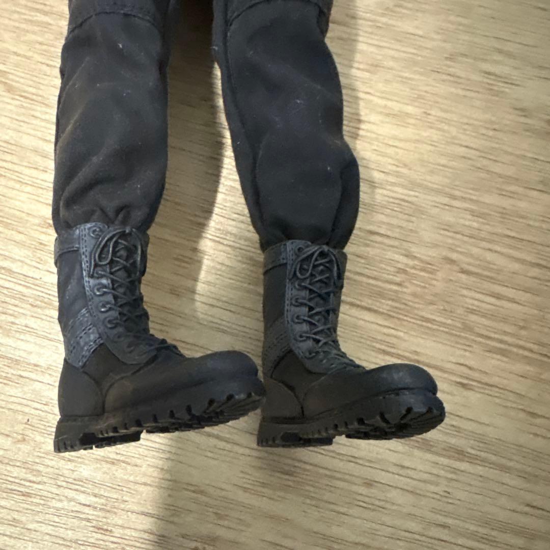 ホットトイズ バイオハザード5 アルバート・ウェスカー S.T.A.R.S版