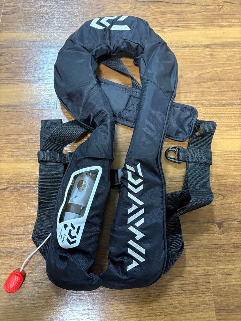 Daiwa ブラック ライフジャケット