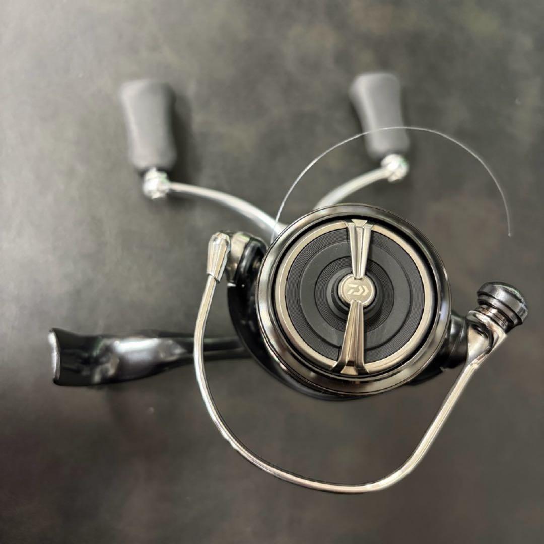 や*す様 ダイワ 24 セルテート リール 306587 LT2500S-DH