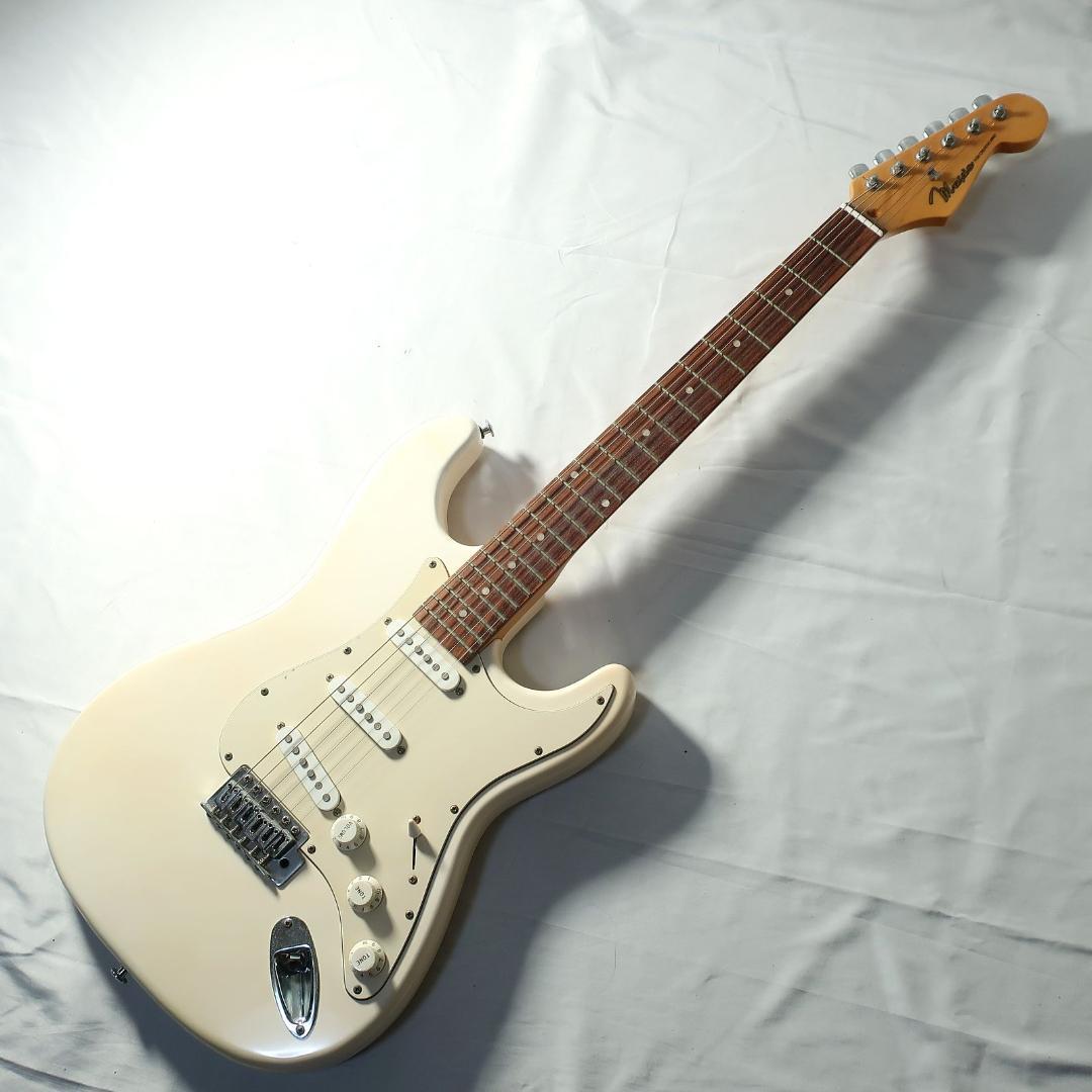 Mavis ストラトタイプ エレキギター ホワイト Ishibashi楽器