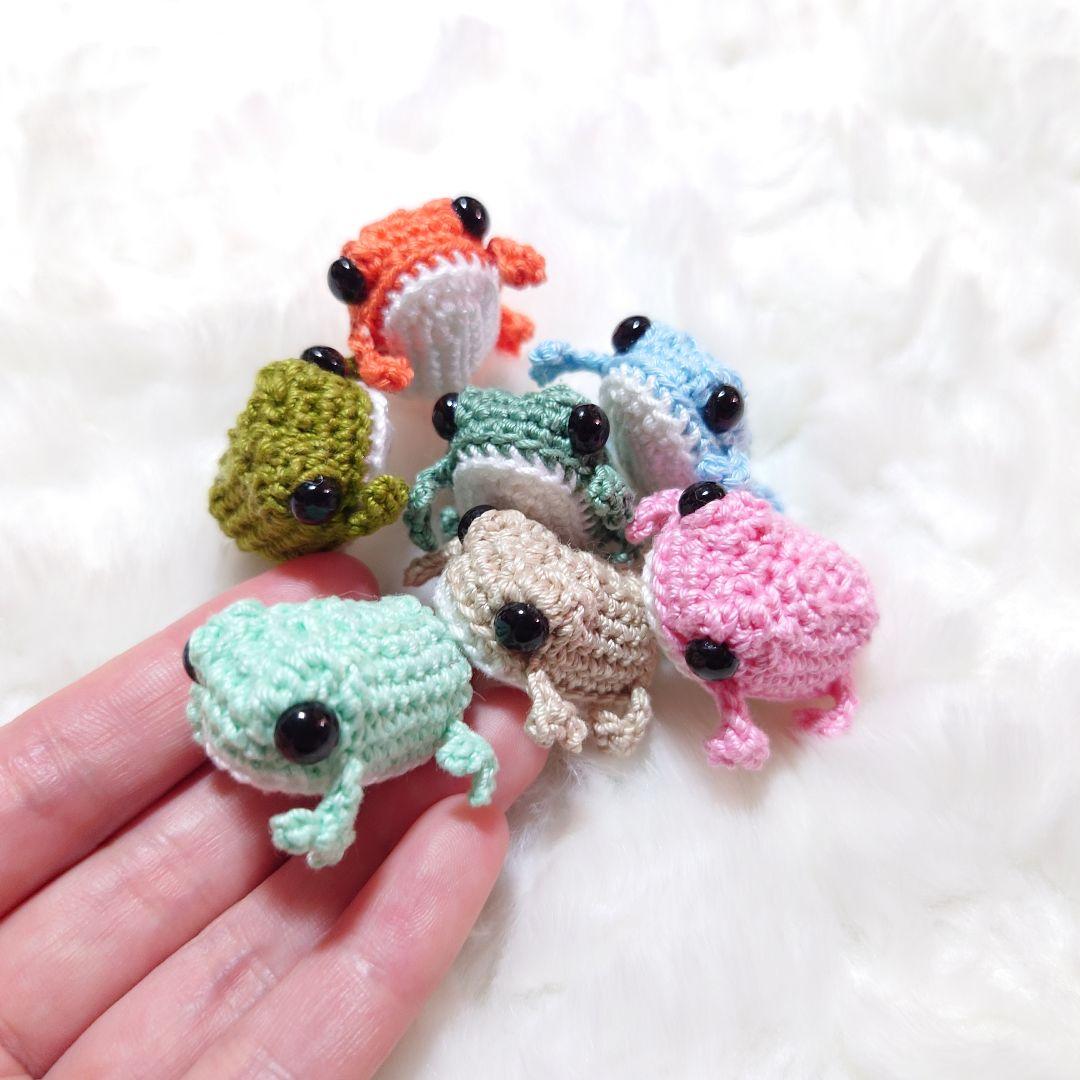 ミニチュアかえるのあみぐるみ…キーホルダー