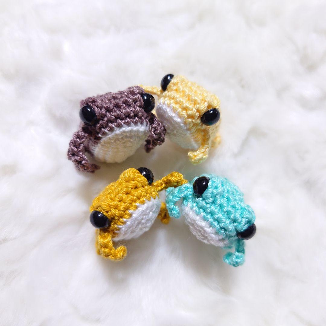 ミニチュアかえるのあみぐるみ…キーホルダー