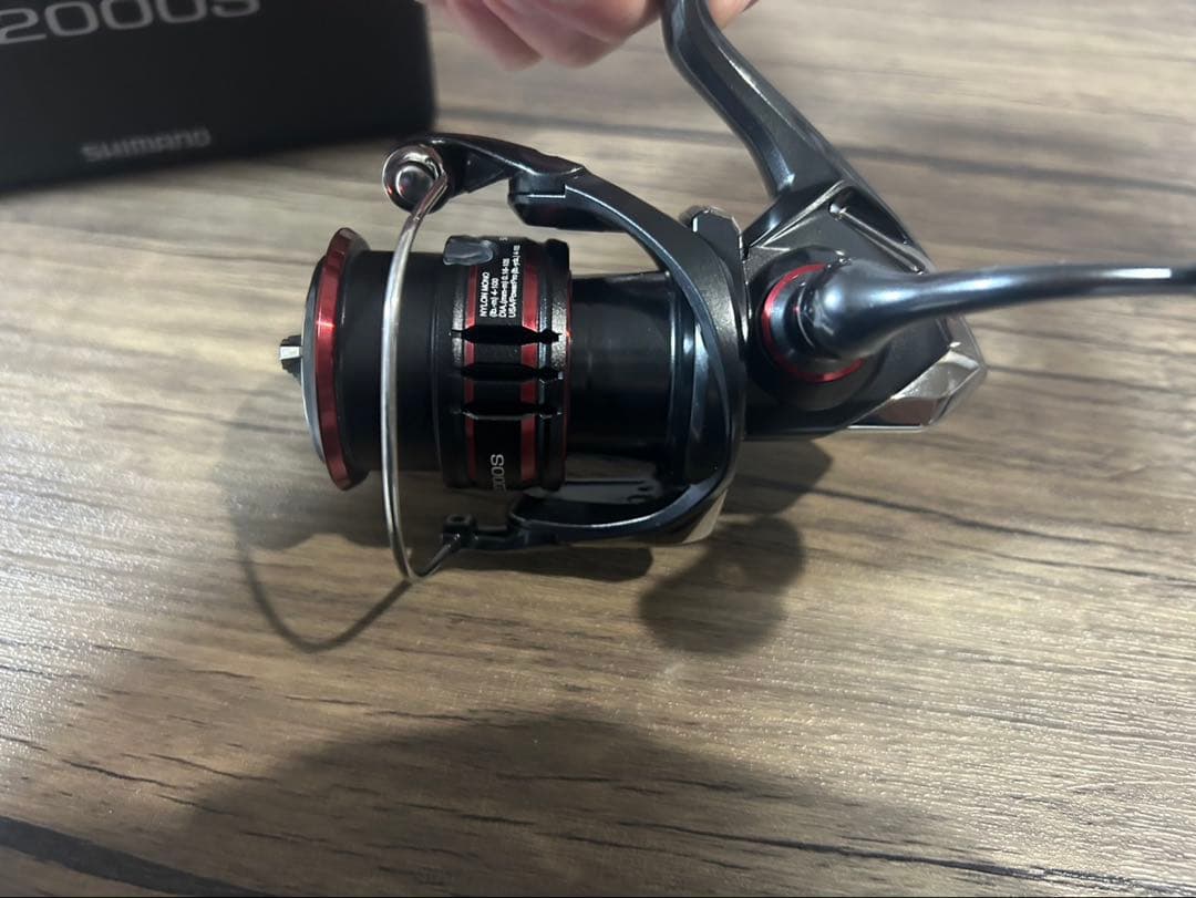 シマノ　20 ヴァンフォードC2000S スピニングリール