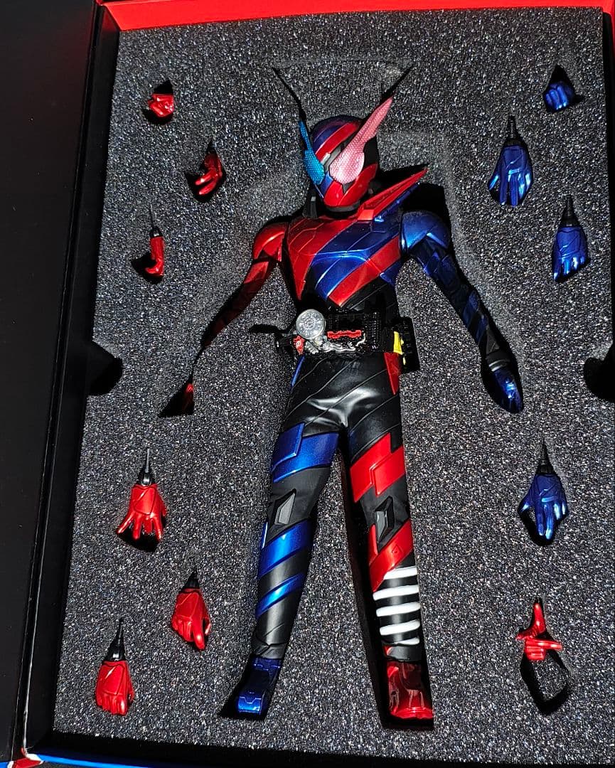 RAH GENESIS　仮面ライダービルド ラビットタンクフォーム　開封品