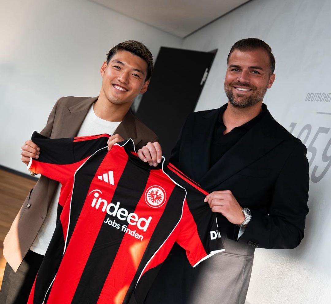 アディダスサッカーユニフォームブンデスリーガアイントラハト・フランクフルトホーム