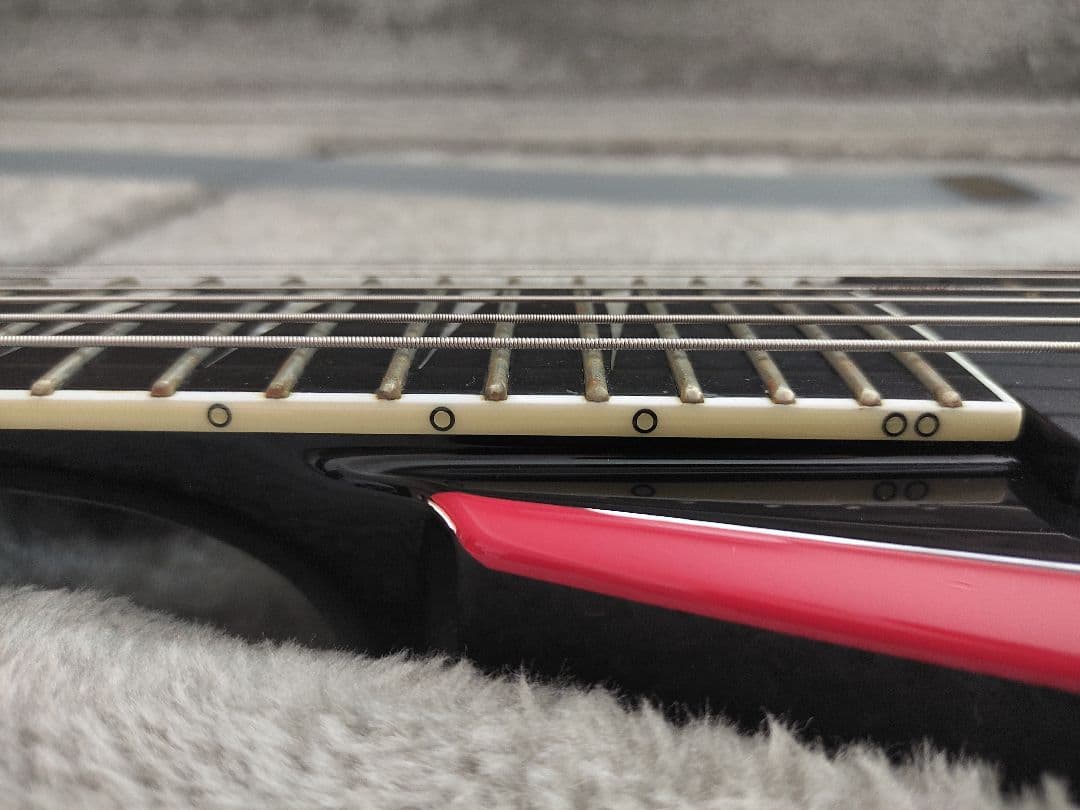 ギター E-II ARROW-7 BABYL