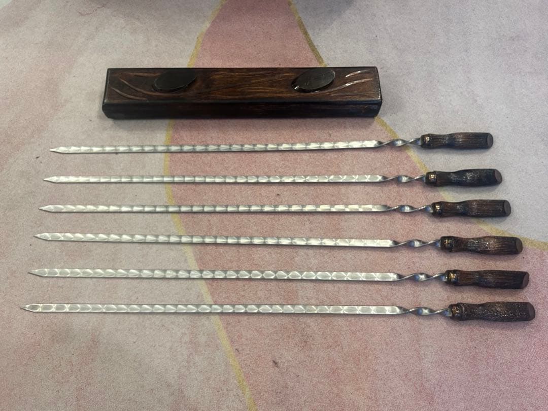 串焼き用中型串6本セット　木製スタンド付き　アンチック飾り　ヨーロッパ製　手作り