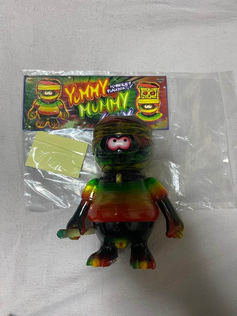 YUMMY MUMMY GUY ヒューマンロボット　BLACKBOOKTOY