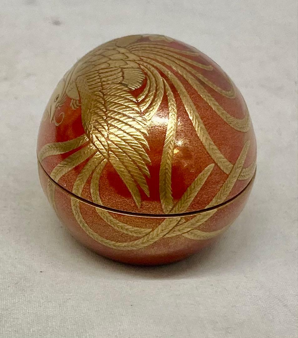 B553b「鳳凰 香合」他喜翁作　共箱　朱漆塗　金蒔絵　金梨地　畦地他喜男