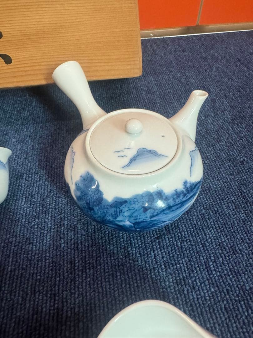 1746 有田焼　染付山水　茶器セット　急須1客　湯冷し1客　湯呑5客　未使用