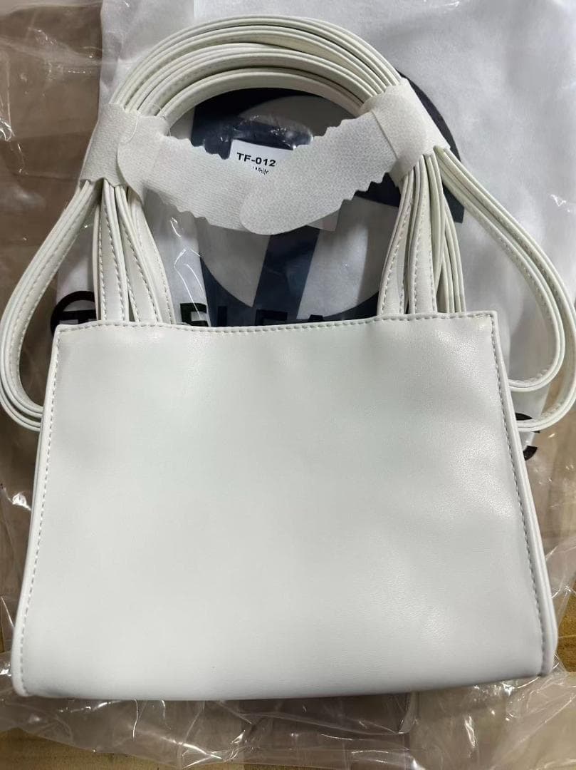 Telfar ホワイトショルダーバッグ 17cm