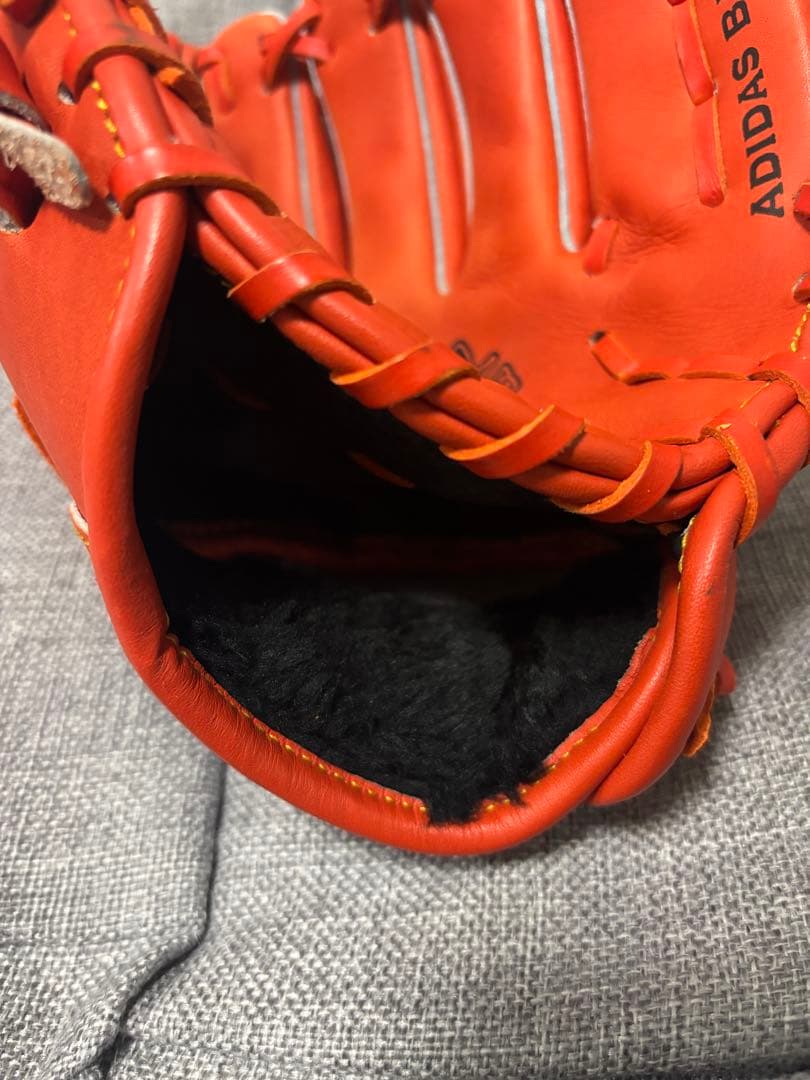 【美品】 アディダス 軟式グローブ 内野手用 メジャーパフォーマンス