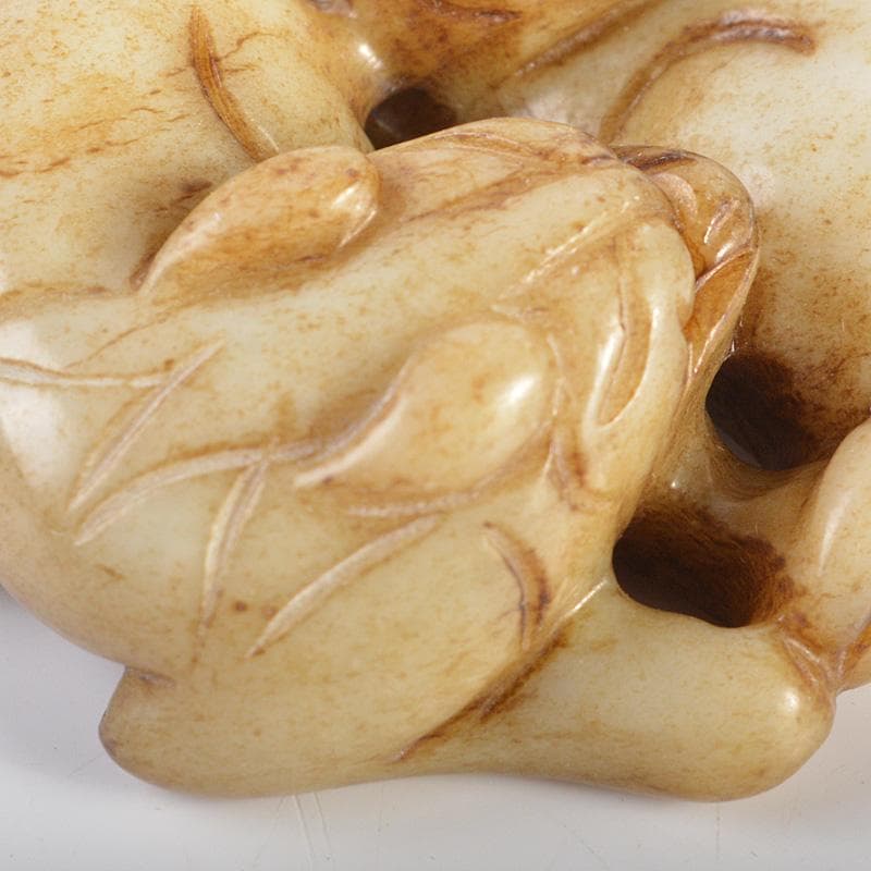 中国　玉石彫刻　神獣刻　根付　紙鎮　置物　C　7342E