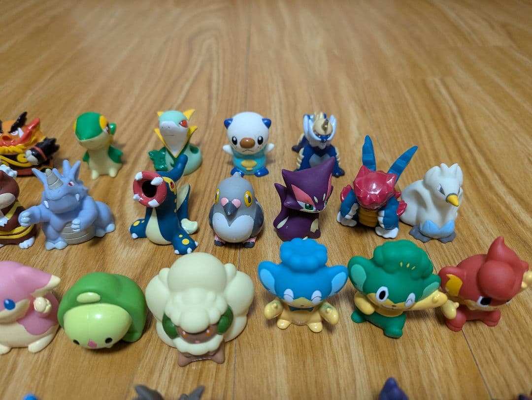 ポケモン　ソフビ　86体まとめ売り（ブラック・ホワイト多）
