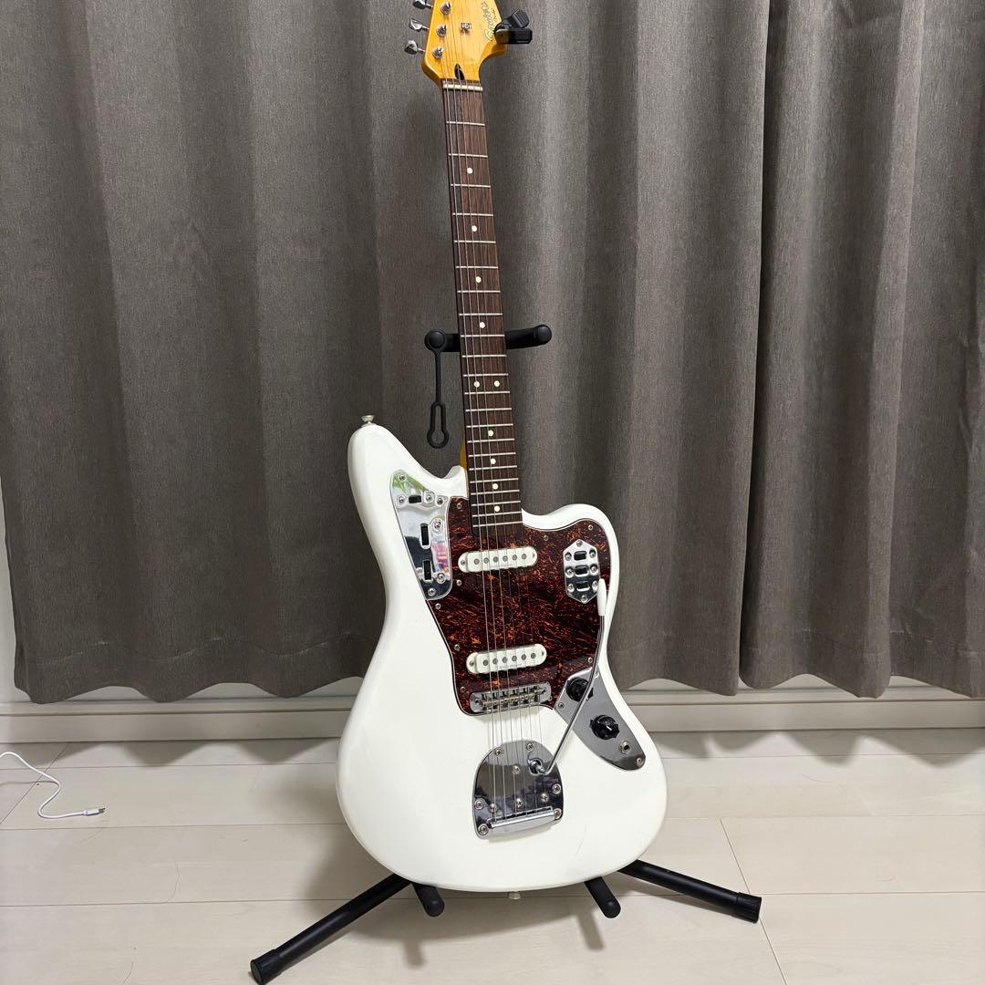 Squier JAGUAR ギタースタンドとギターバッグ付き