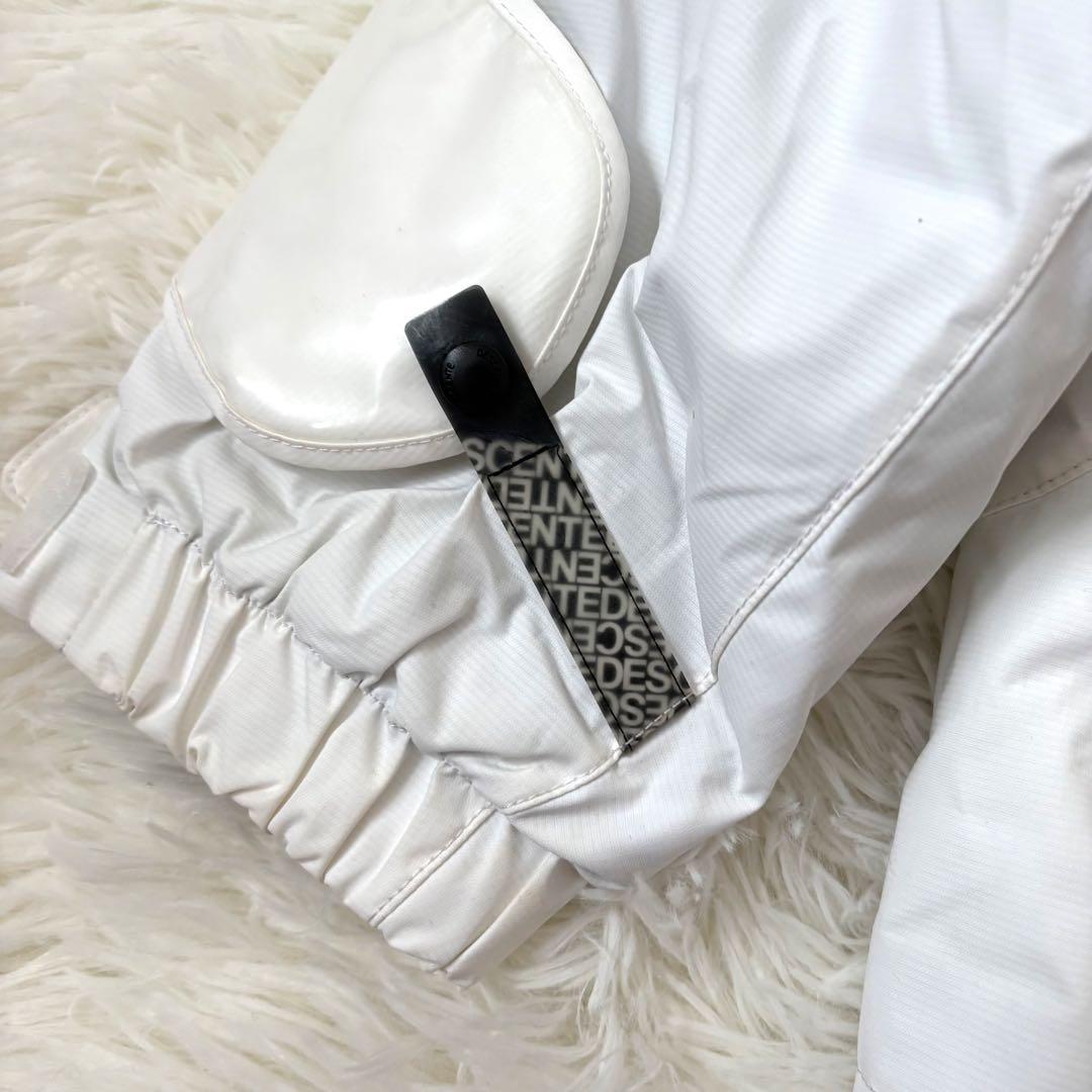 美品☆DESCENTE デサント スキーウェア　上下セット　メンズ　XO 白　黒