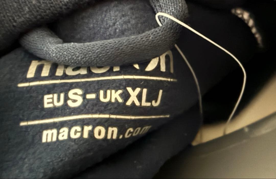 激レア プレミアリーグ ウェストハム ジャケット 未使用本物 日本 Mサイズ相当