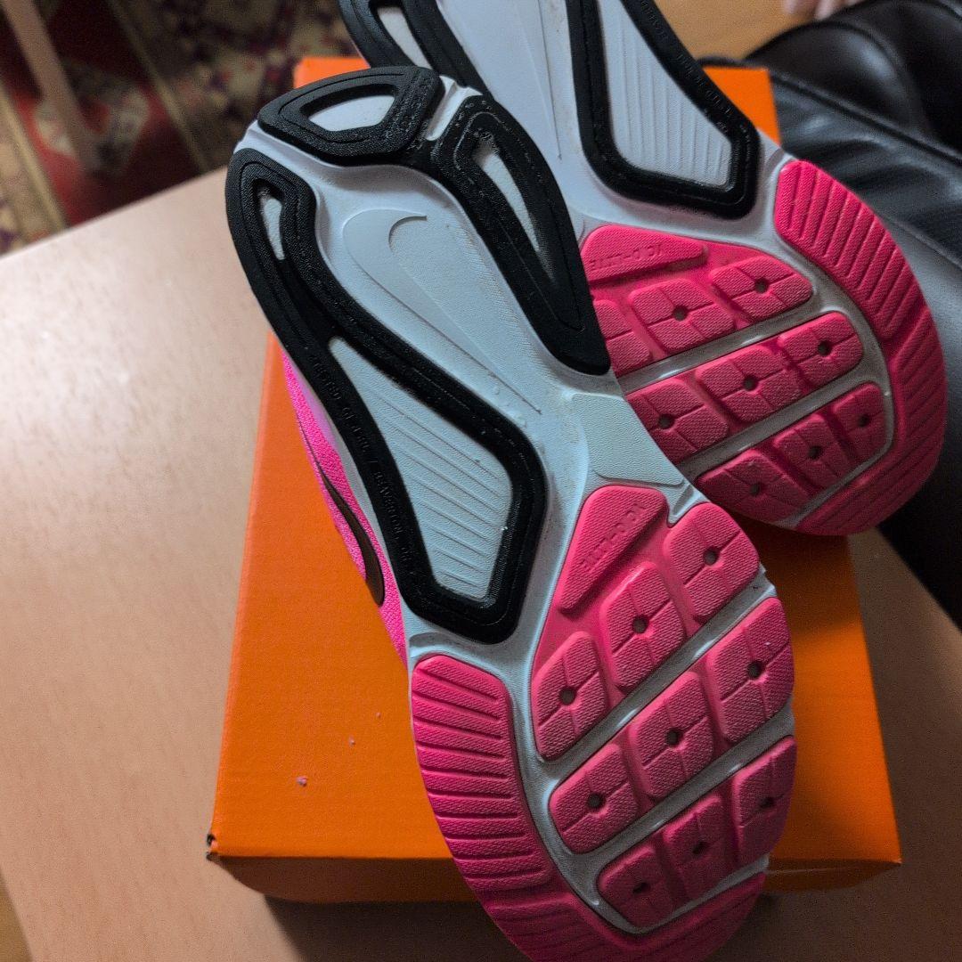 ナイキ…ストラクチャーピンク23.5cm