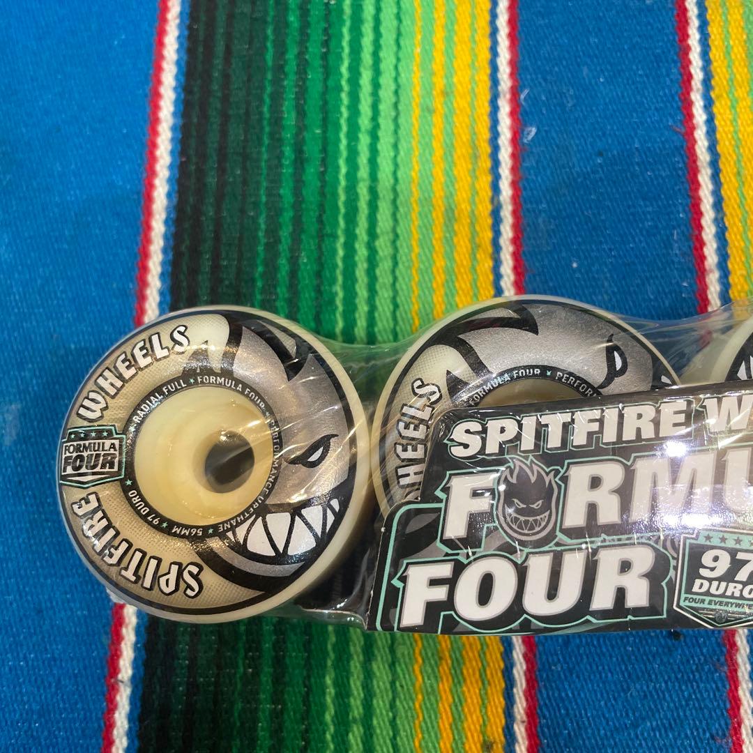 スピットファイア　Spitfire Formula Four 97A 56mm