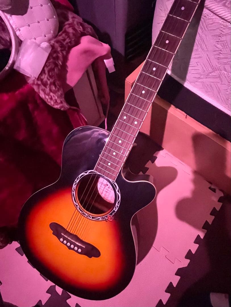 サンバースト アコースティックギター カッタウェイ