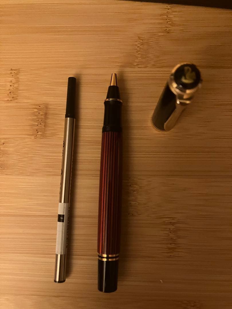 PELIKAN　ペリカン　スーベレーンR600 　ローラーボール　赤縞