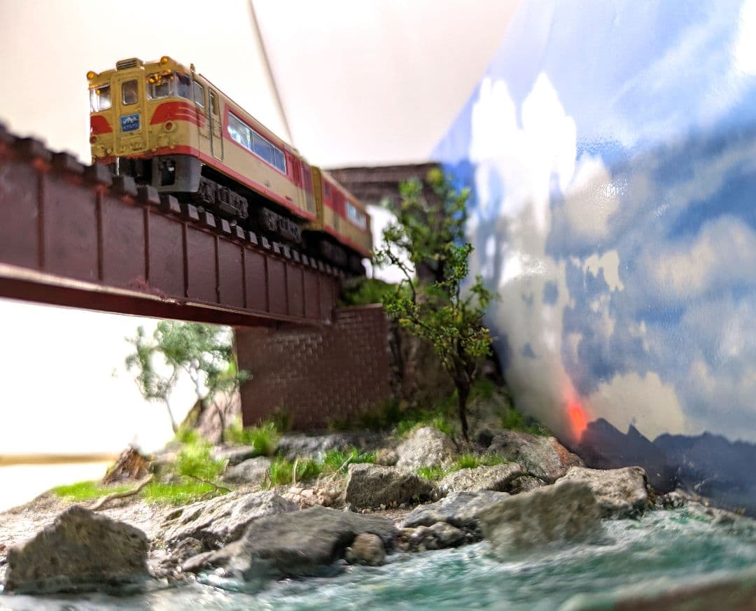 Nゲージ・ミニジオラマ　夏の旅〜渓流を渡る【商談品】