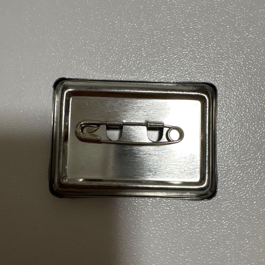 進撃の巨人 アルミン 缶バッジ 長方形 スクエア ミニ 希少品 激レア