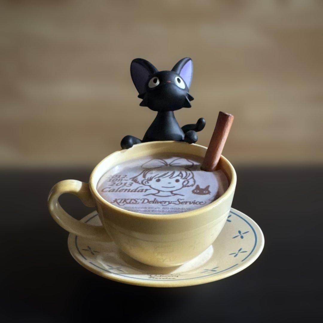 ジブリカレンダー　2013 魔女の宅急便　カプチーノアート