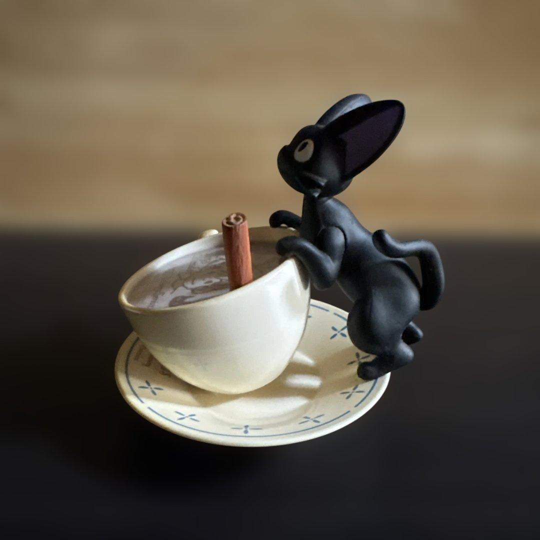 ジブリカレンダー　2013 魔女の宅急便　カプチーノアート