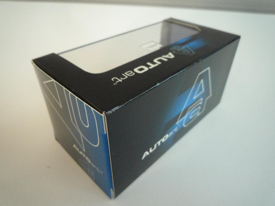 オートアート ポルシェ カレラ Porsche Carrera GT Red