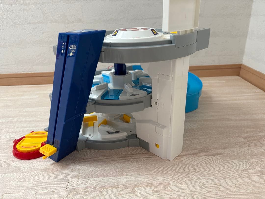 【お値打ち】トミカ ぐるぐるシュート!! DXトミカパーキング他　4点セット販売