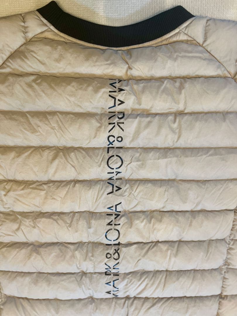 MARK & LONA ゴルフ用ダウンジャケット 上下ベージュ