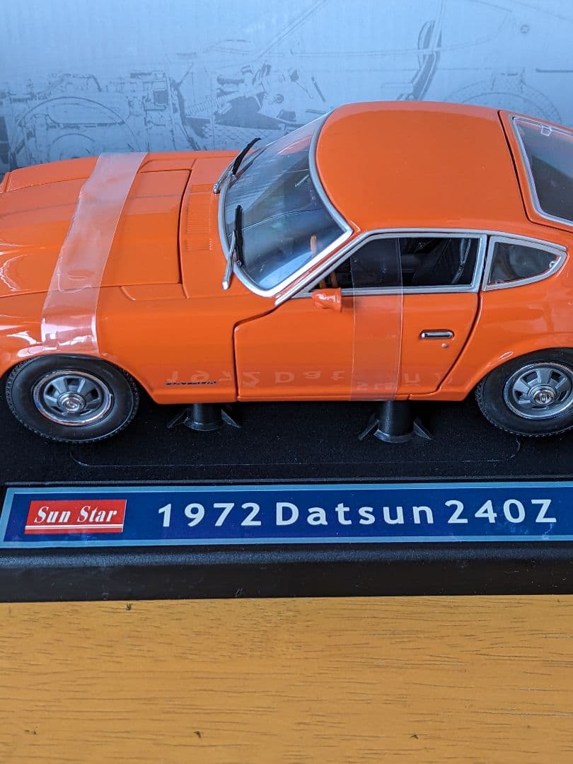 サンスター 1/18 　1972 Datsun 240Z ミニカー　送料無料