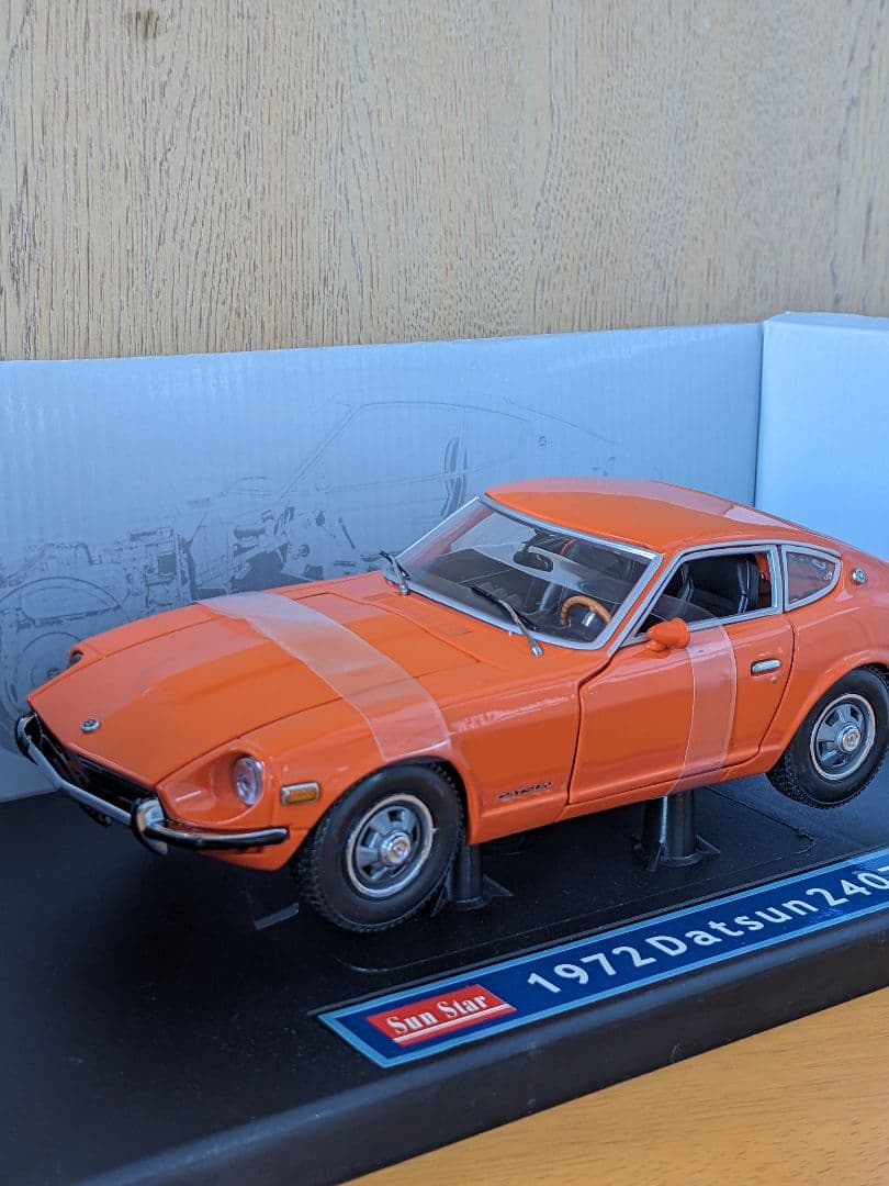 サンスター 1/18 　1972 Datsun 240Z ミニカー　送料無料
