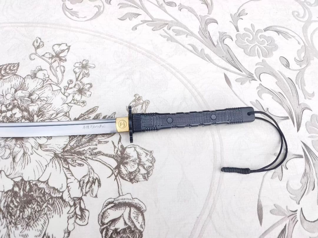 戦術風ハーフ 戦術刀 太刀 刀装具 日本刀 手鍛造打 鋼刀【希少】高級 鑑賞用