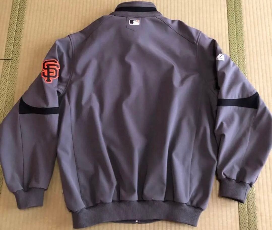 サンフランシスコ　ジャイアンツ　フルジップジャケット　Majestic MLB
