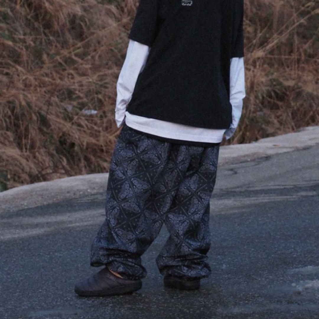 い*ご様 Mahf イージーパンツ ペイズリー柄