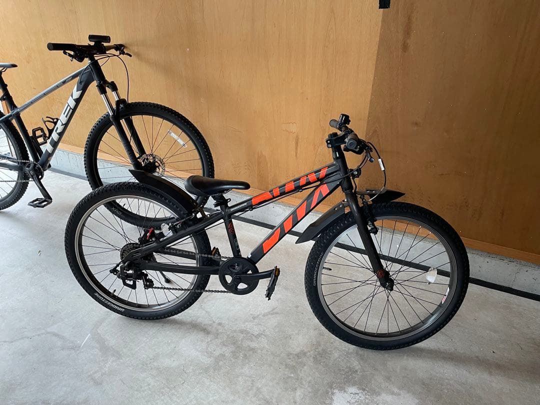 BRIDGESTONE BWX STREET Mサイズ　オレンジ