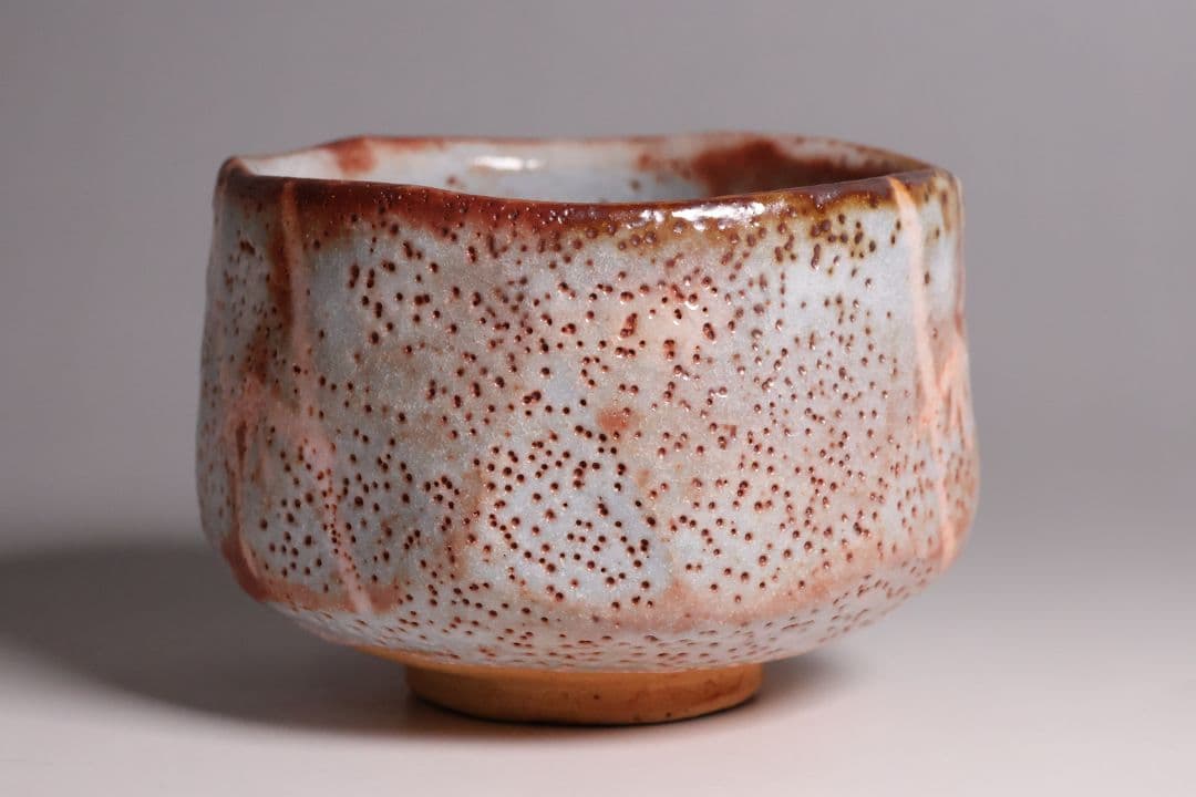 茶道具 源九郎窯 加藤健 鼠志野 茶碗 共箱・共布・略歴 陶芸【MA595】