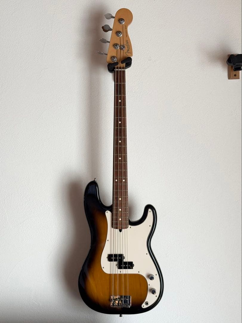 ベース Fender American Series Precision Bass