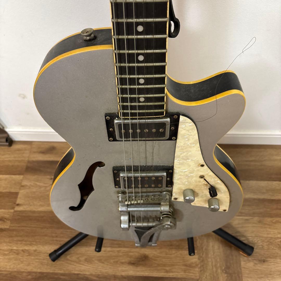 シルバー セミアコースティックギター