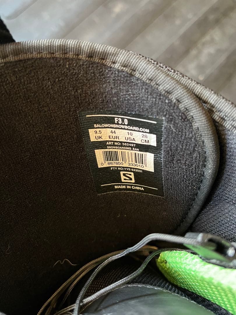 SALOMON F3 スノーボードブーツ ブラック/グリーン　28cm