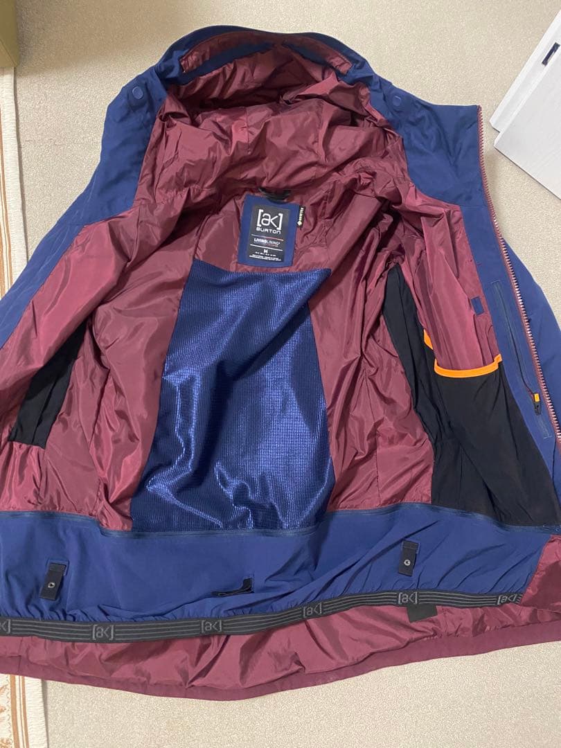 burton ak ジャケット　mサイズ