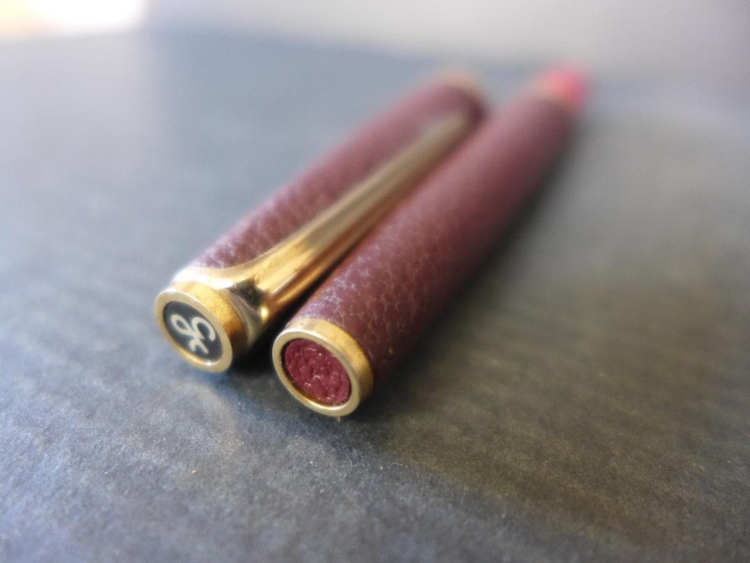 時代物　プラチナ万年筆　金属・皮製　ペン先:18K細軟 18 プラチナ　レトロ