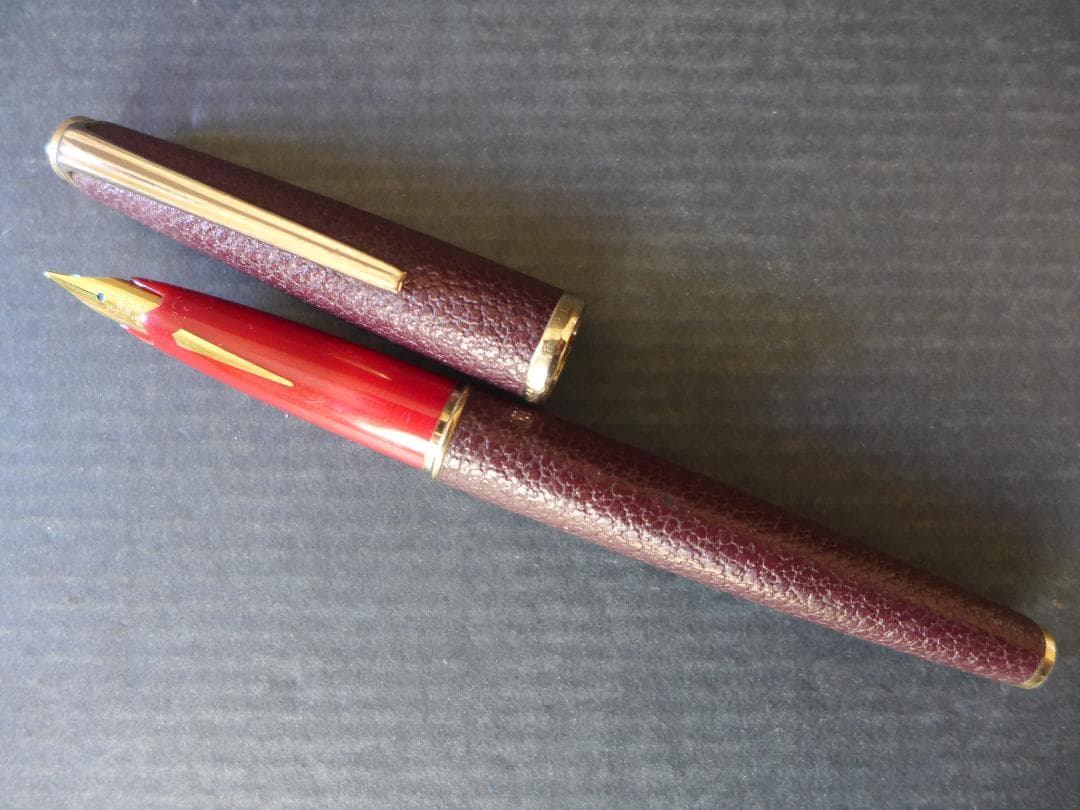 時代物　プラチナ万年筆　金属・皮製　ペン先:18K細軟 18 プラチナ　レトロ